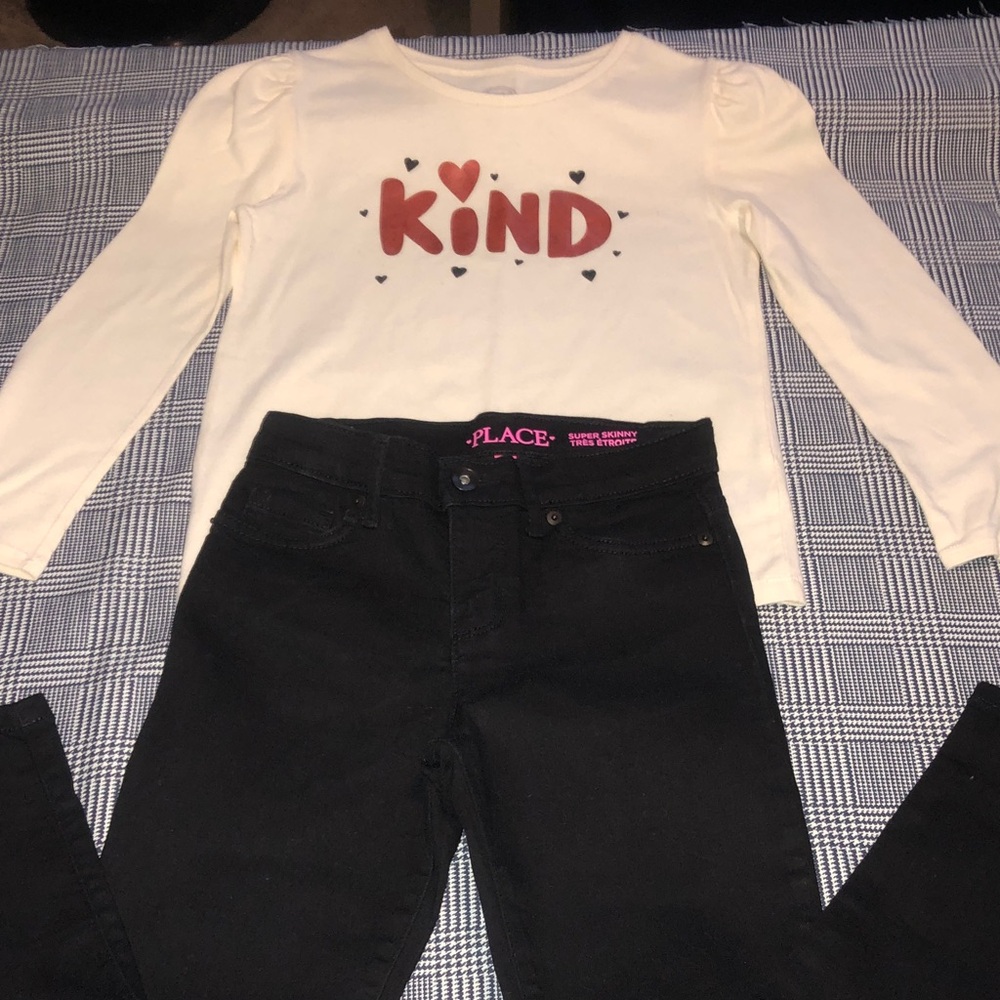 'Kind' Heart Graphic Long-Sleeve Tee Top & skinny black Jeans (girls)